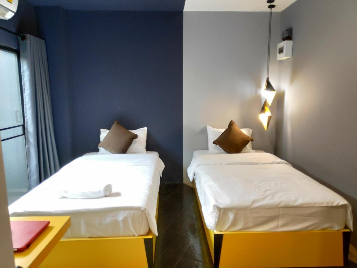 Mini-hôtel Ratch66 Huai Khwang Mrt 3*