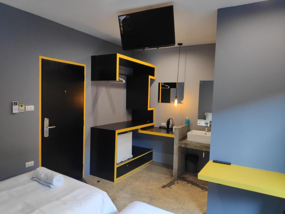 Ratch66 Huai Khwang Mrt Mini-hôtel